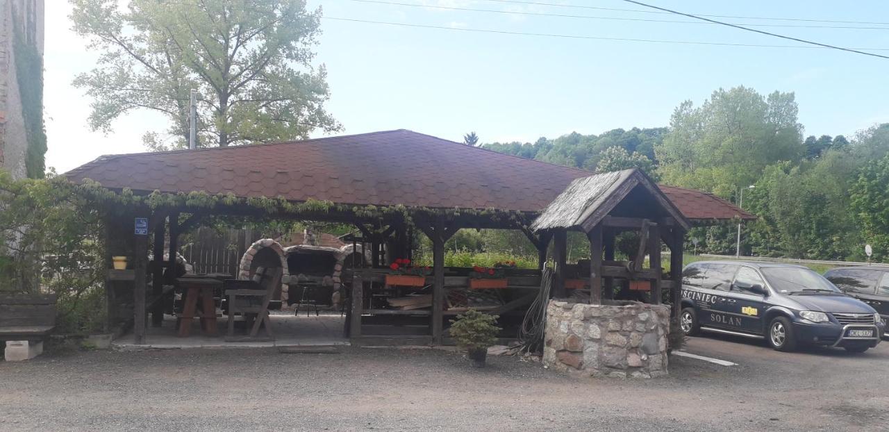 Gosciniec Solan Hotel Jeleniow Bagian luar foto