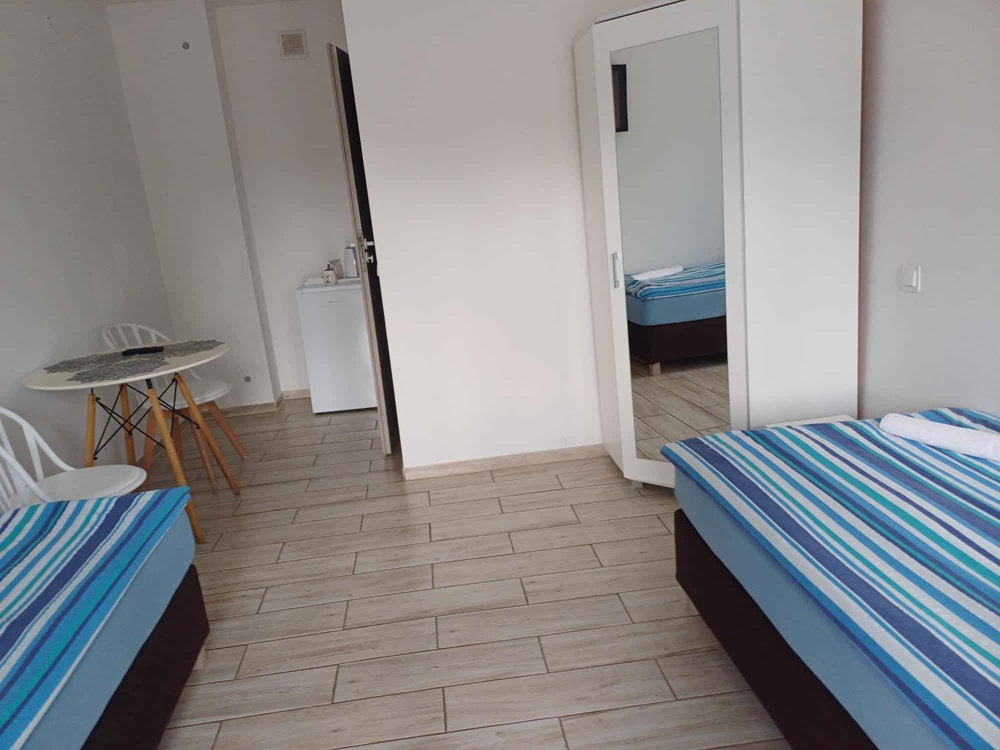 Gosciniec Solan Hotel Jeleniow Bagian luar foto