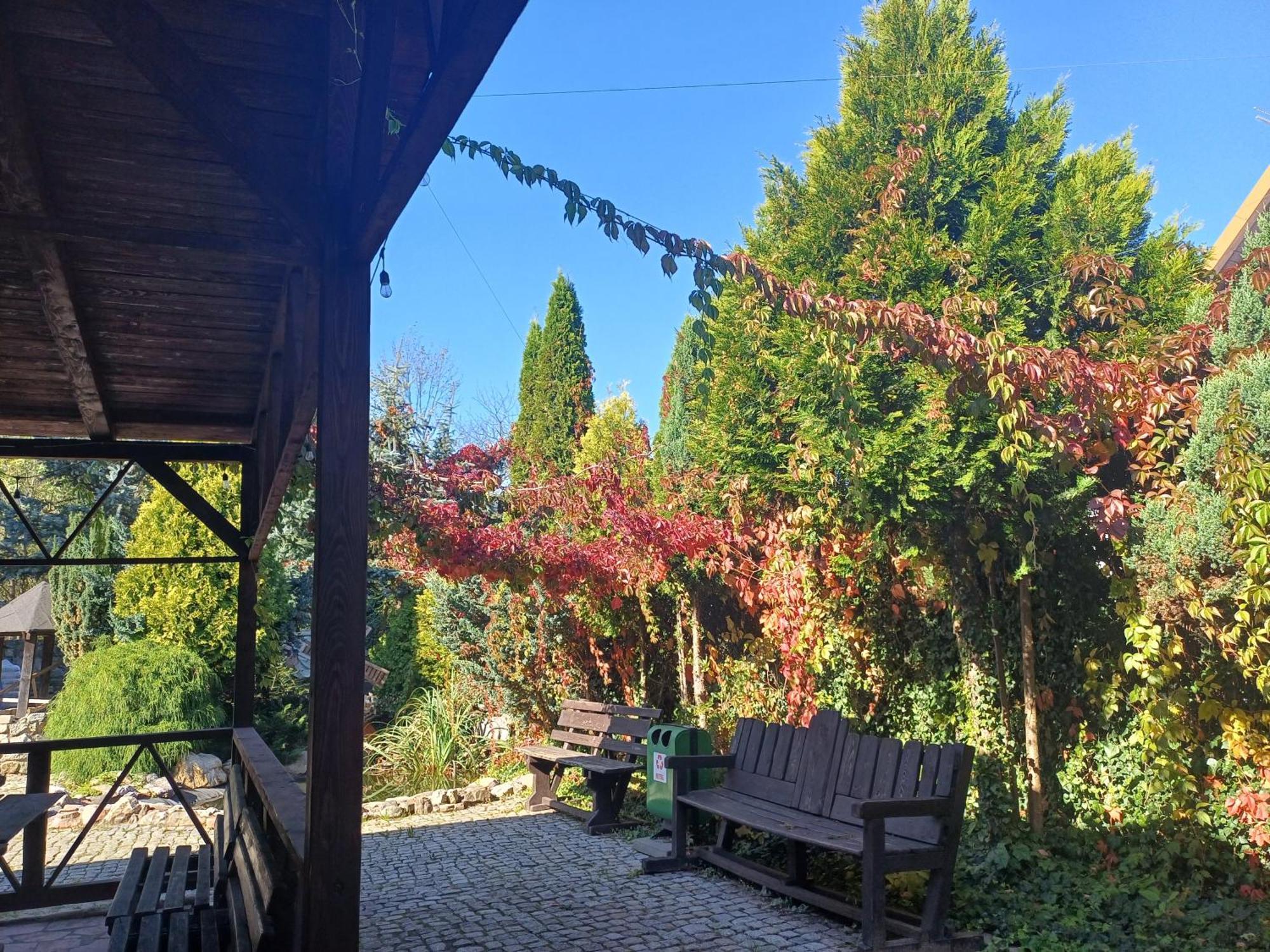 Gosciniec Solan Hotel Jeleniow Bagian luar foto